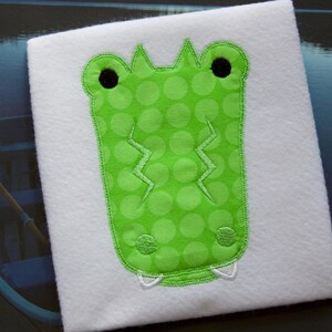 Motif de broderie machine appliqué au point vintage alligator