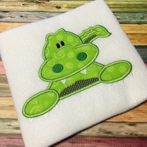 Motif de broderie machine appliqué alligator