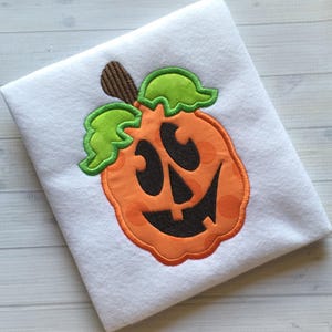 Smiling Jack o lantern pumpkin applique machine embroidery design