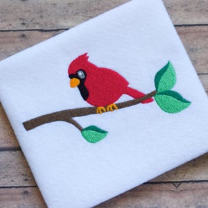Red Bird cardinal filled machine embroidery design