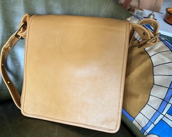 オールドコーチ VINTAGE COACH 9505 BABY COURIER Coach “Baby” Courier Vintage Bonnie Cashin Bag 9505 Rare NYC