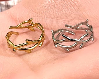 Crown of Thorns Ring - Stainless Steel - Adjustable for any finger - in Silver or Gold Color