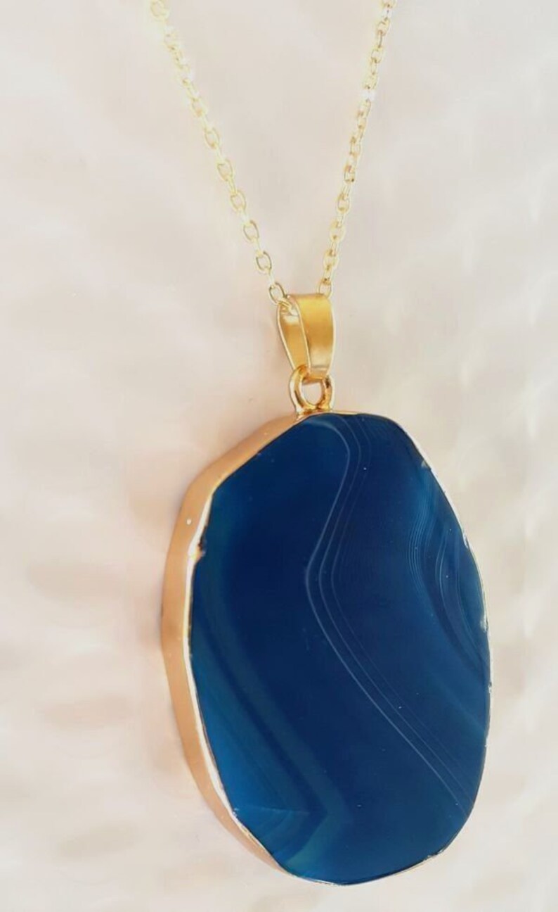 Large Blue polished agate pendant with chain