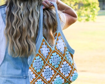 CROCHET PATTERN• Tote on the Go, easy crochet granny squares, tutorials included, adv. beginner level - Whistle and Wool