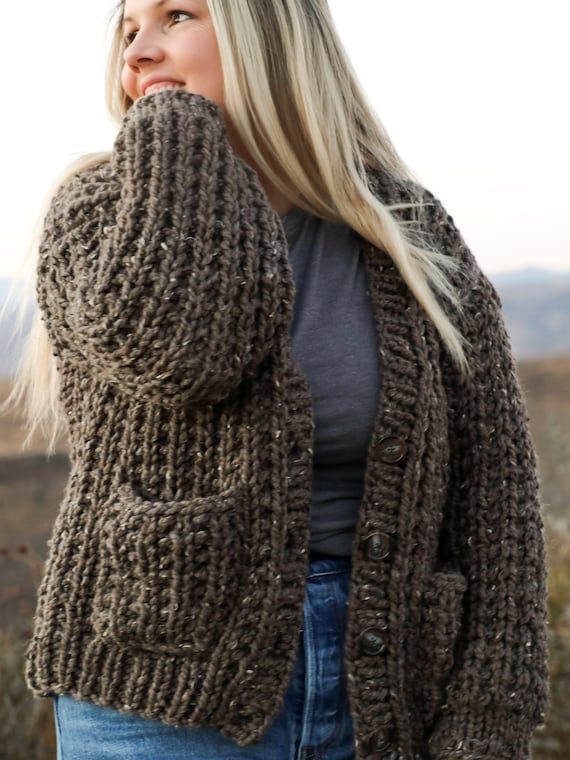 【KOOLOSET】Wool Hachi Round Knit Cardigan Toffee Cardigan, KNITTING PATTERN • Easy Knit With Buttons