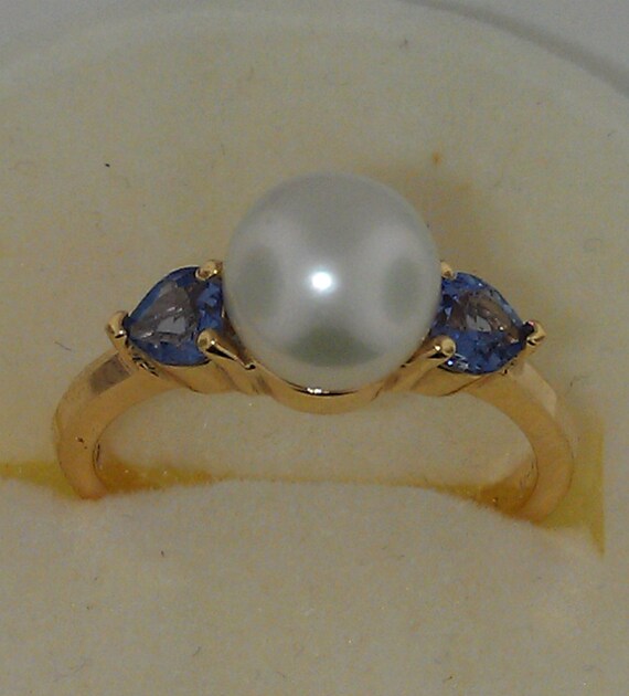 14k yellow gold Tanzanite and akoya pearl ring. M… - image 3
