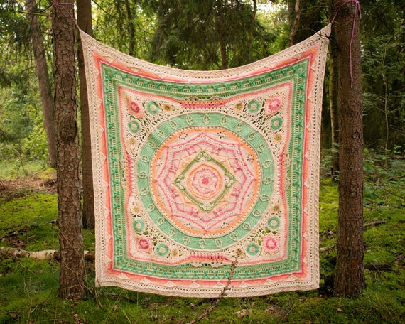 d'Histoire Naturelle blanket, full crochet pattern PDF, crochet throw, crochet bee, crochet butterfly, crochet flowers, Scheepjes CAL 2020