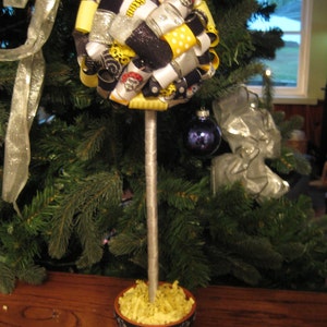 Large Pittsburgh Sports (Pirates and Steelers) Ribbon Topiary. Great game-watching and birthday party decoration, gifts or room decor!