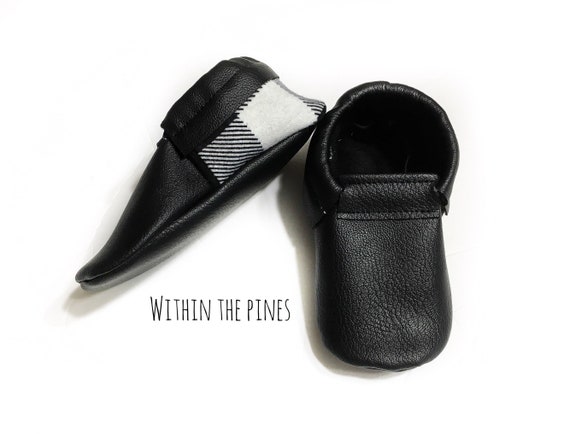 Black & White Plaid Moccasins - Plaid Baby Shoes - Black Loafers - Lumberjack Baby - Baby Shower Gift - Fall Moccs -Black Moccasins - Moccs