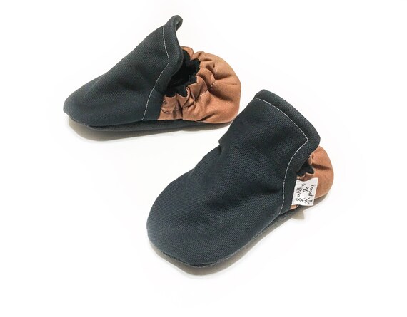Black & Tan Moccasins - Black Baby Moccs - Neutral Baby Shoes - Neutral Moccasins - Baby Shower Gift - Hipster Baby Fashion - Tan