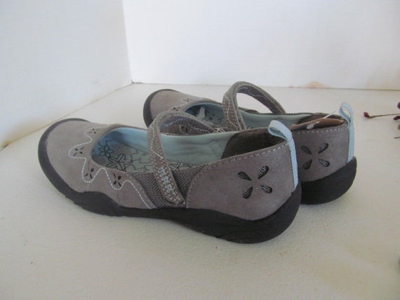 NWT Youth Girls Shoes Classic Comfy Loafer Shoes … - image 2