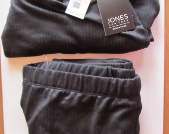 2pc Black Loungewear Jones Ny Designer sz M Vintage 2 pc Capri Pants Black Tops and Bottoms Womens 2pc Loungewear sz Med Sleepwear womens