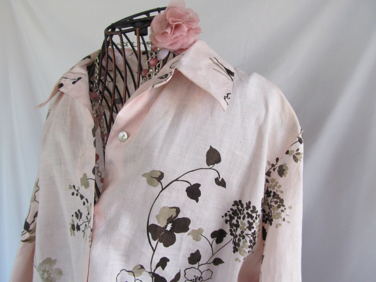 Womens sz L Linen Blouse Bohemian Pink and Brown Linen Blouse Women sz L mother of Pearl Buttons Linen Clothing and apparel