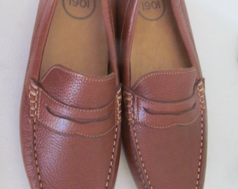 Slip on Leather Shoes Brown Leather Shoe Size 7 M Flat Leather Moccasin Shoes sz 7 M Shoes Loafers sz 7 Mens Leather Driving shoes