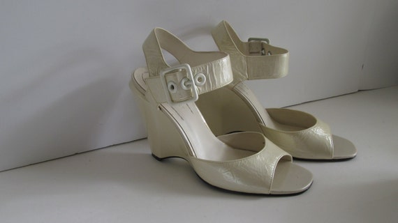 wide ivory wedding shoes