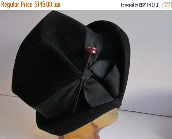 Charming Antique Black Classic Hat Deluxe Velour A