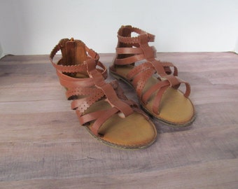 sz 3 Girls Strappy Vegan Leather Sandals  Womens Sandals sz 3 Brown Leather Sandals Sandals Teen Youth girls Sandals sz 3 Beach Sandals Boho