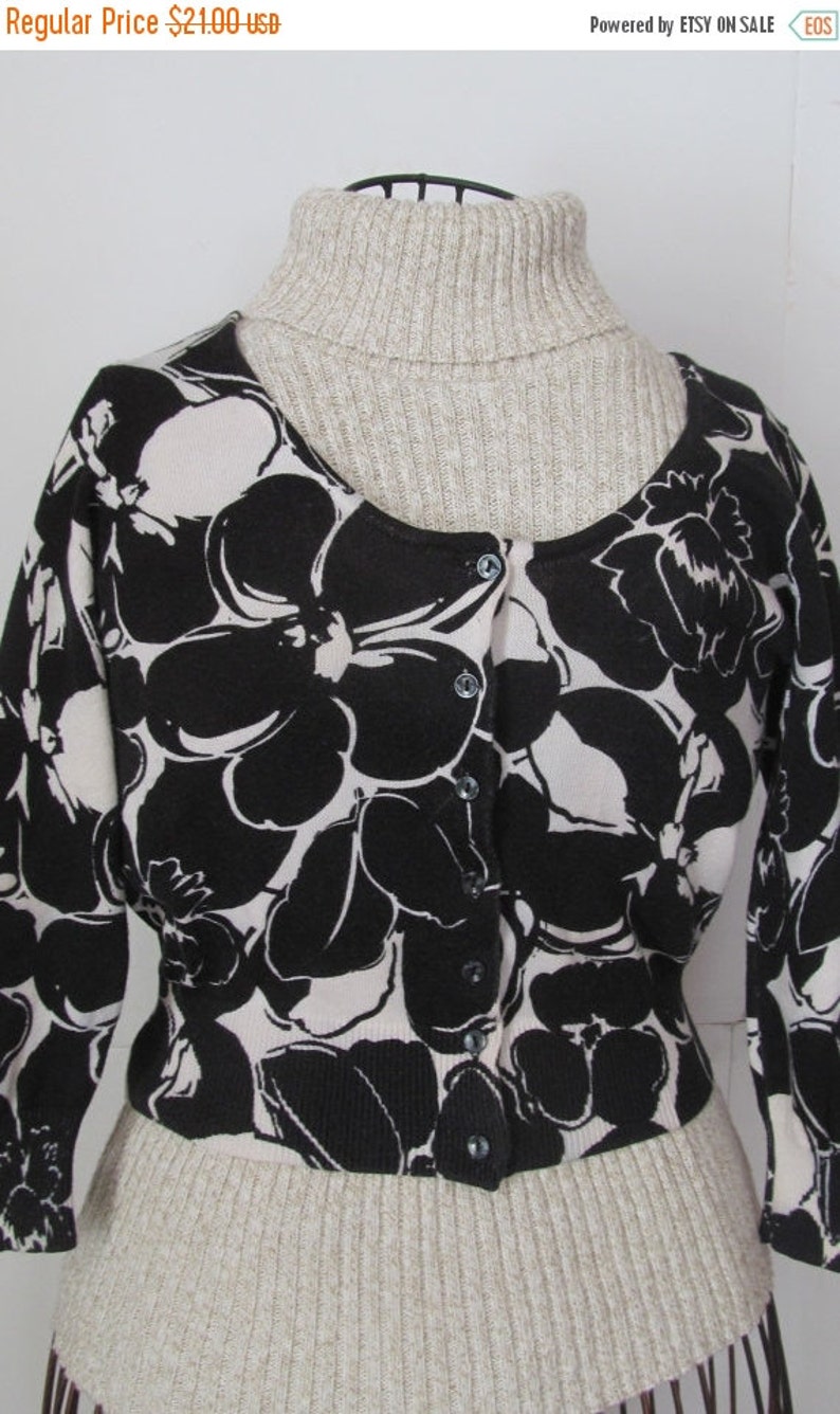 Flower Power Blouse Junior sz S Womens Low Back Blouse Flower Power Blouse Junior sz S Womens Low Back Blouse