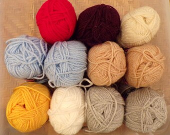 Phildar 'Pegase 206'; Mixed lot of 8 Colors in 11 skeins; Acrylic, Wool