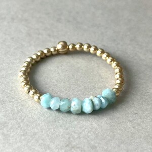 ANILLO LARIMAR, delicado anillo apilable de oro, anillo de perla estrecho, regalo para ella, anillo de la amistad, anillo de plata Larimar, anillo de oro rosa Larimar, azul imagen 3