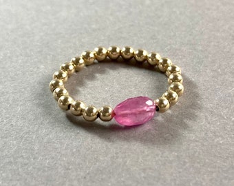 BAGUE PERLE SAPHIR, bague empilable or 14K remplie, bague perle 3 mm, cadeau pour elle, bague d'amitié, saphir rose, bague pierre précieuse rose, boho