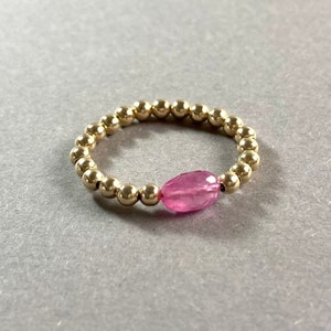 ANILLO DE PERLA DE ZAFIRO, anillo de apilamiento relleno de oro de 14K, anillo de perla de 3 mm, regalo para ella, anillo de amistad, zafiro rosa, anillo de piedra preciosa rosa, boho imagen 1