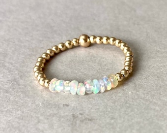 ANILLO DE PERLA DE ÓPALO, delicado anillo apilable de oro, anillo de perla, regalo para ella, anillo de la amistad, anillo de oro rosa relleno de ópalo, anillo de regalo para ella