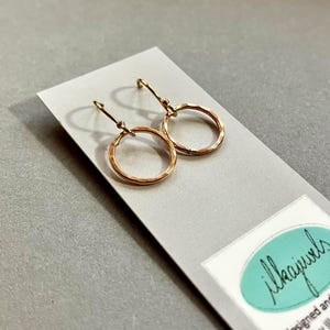 GEHÄMMERTE GOLD KREOLEN, handgemachte Ohrringe, gehämmerte Ringe, 14K Gold filled, Ohrhänger, basic style,Sommer Creolen,Geschenk Freundin