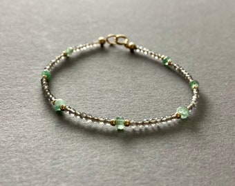 PULSERA ESMERALDA LABRADORITA, llena de oro, regalo para ella, pulsera de piedras preciosas, pulsera apilable, pulsera de cuentas delicada, verano boho, única en su tipo