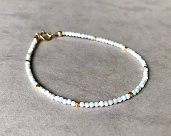 PULSERA DE CUENTAS LARIMAR, regalo de joyería para ella, pulsera apilable, pulsera de piedras preciosas azul claro, relleno de oro, vermeil, joyería de verano boho,