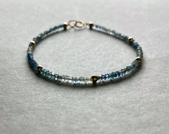 PULSERA DE PIEDRA PRECIOSA AGUAMARINA, regalo para ella, pulsera de piedras preciosas azules, pulsera con cuentas azules, llena de oro, pulsera de amistad azul claro