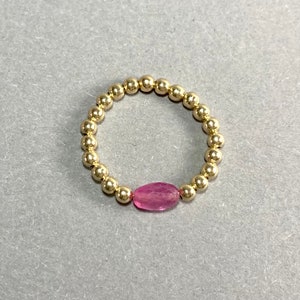 ANILLO DE PERLA DE ZAFIRO, anillo de apilamiento relleno de oro de 14K, anillo de perla de 3 mm, regalo para ella, anillo de amistad, zafiro rosa, anillo de piedra preciosa rosa, boho imagen 4