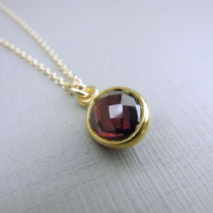 GARNET PENDANT GOLD, delicate Gold Necklace, Gift for her Christmas, Christmas Present girlfriend, romantic Necklace, Garnet Gold Necklace