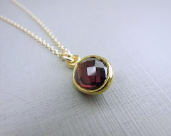 GARNET PENDANT GOLD, delicate Gold Necklace, Gift for her Christmas, Christmas Present girlfriend, romantic Necklace, Garnet Gold Necklace