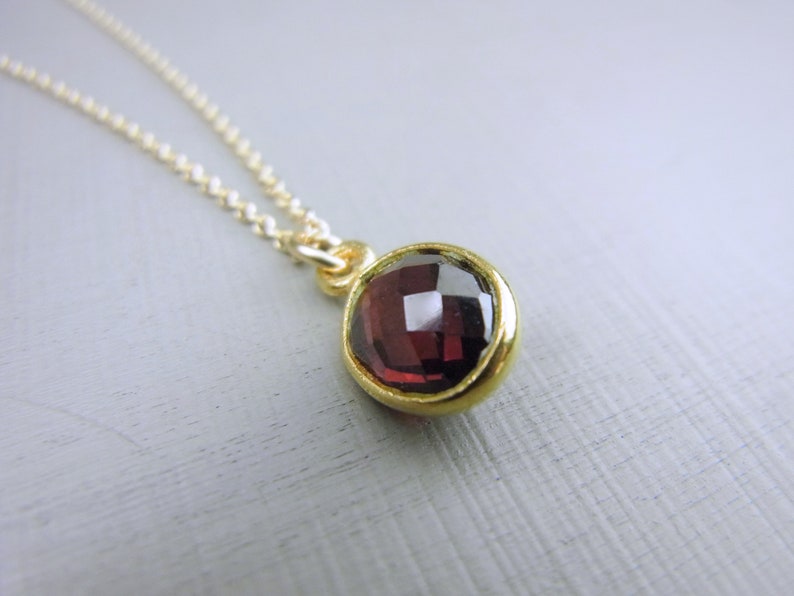 CADENA DE ORO CON GRANATE, colgante rojo rubí, collar delicado relleno de oro, regalo romántico para ella, piedra preciosa roja genuina, cadena de granate oro imagen 1