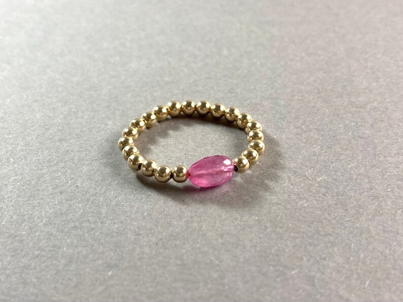 ANILLO DE PERLA DE ZAFIRO, anillo de apilamiento relleno de oro de 14K, anillo de perla de 3 mm, regalo para ella, anillo de amistad, zafiro rosa, anillo de piedra preciosa rosa, boho imagen 1