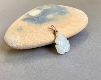 Colgante de piedra lunar blanca | Hoja de loto | Chapado en oro | Joyería artesanal con piedras preciosas | Collar bohemio de piedra lunar | Regalo para ella