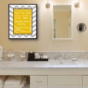 Decoración de baño en gris y amarillo, letrero con reglas de baño para niños, arte de pared imprimible para baño