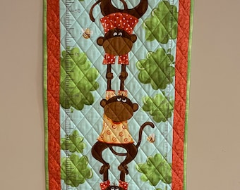 Quiltgroeischema: aapontwerp, babykamerdecoratie (metrisch en inch)