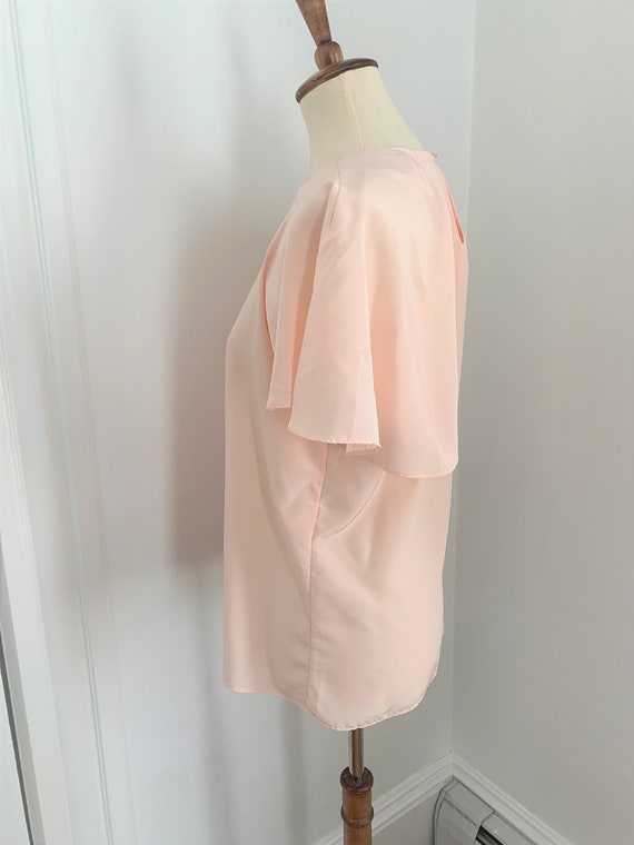 M - Vintage Feminine Blouse Pink Flutter Sleeve T… - image 5