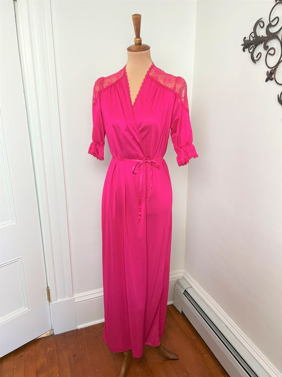 S-M - Vintage Hot Pink Robe 1970s Paramount Lace … - image 2