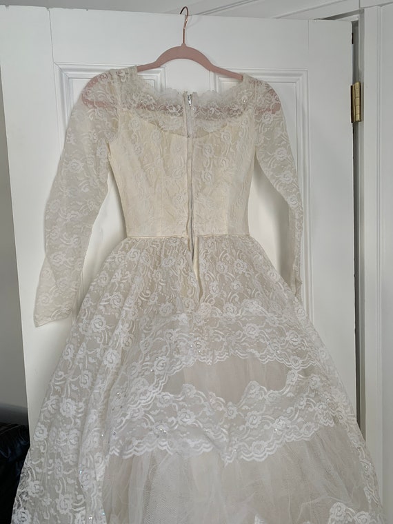 XS - S 1950s Wedding Gown / Stunning Lace Long Sl… - image 9