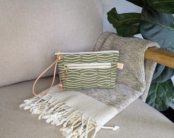 Bolso de mano con cremallera y estampado verde, bolso de rayas, bolso pequeño sencillo con cremallera, bolso con cremallera de fondo plano, cremalleras de latón, regalo para ella, verde oliva