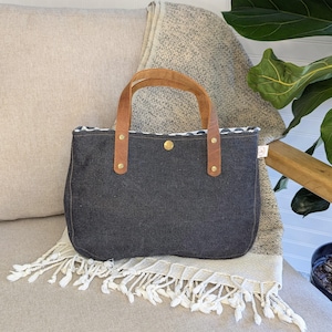 Black Bible Bag with Leather Handles / Gift for Her / Small Book Bag Tote / Women&#39;s Bible Bag / Christian Gift / Charcoal Bible Study Bag