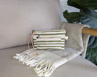 Bolso de mano con cremallera de rayas verdes, bolso de mano a rayas, bolso pequeño sencillo con cremallera, bolso con cremallera de fondo plano, cremalleras de latón, regalo para ella, verde oliva