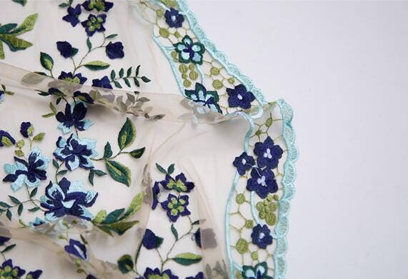 Tissu filet beige avec tissu fleuri bleu brodé, mariée dentelle, tissu rideaux, tissu de dentelle de mariage - FSZJ-à l’échelle 1 / 2m - 47"/ 120cm Tissu filet beige avec tissu fleuri bleu brodé, mariée mariée brodé, dentelle, tissu rideaux, tissu de dentelle de mariage - FSZJ-à l’échelle 1 / 2m - 47