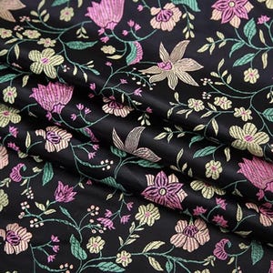 Tessuto di raso broccato color oro chiaro, tessuto di nylon di alta qualità, tessuto jacquard, tessuto tagliato su misura