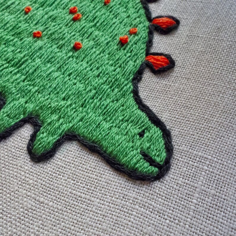 Embroidery hoop Dino, 16 cm hand embroidered hoop, wall hanging image 2