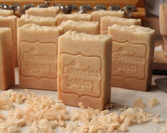 Custom handmade 2lb soap, vegan palm free, build your own, choose botanicals, colours & scent. Made to order