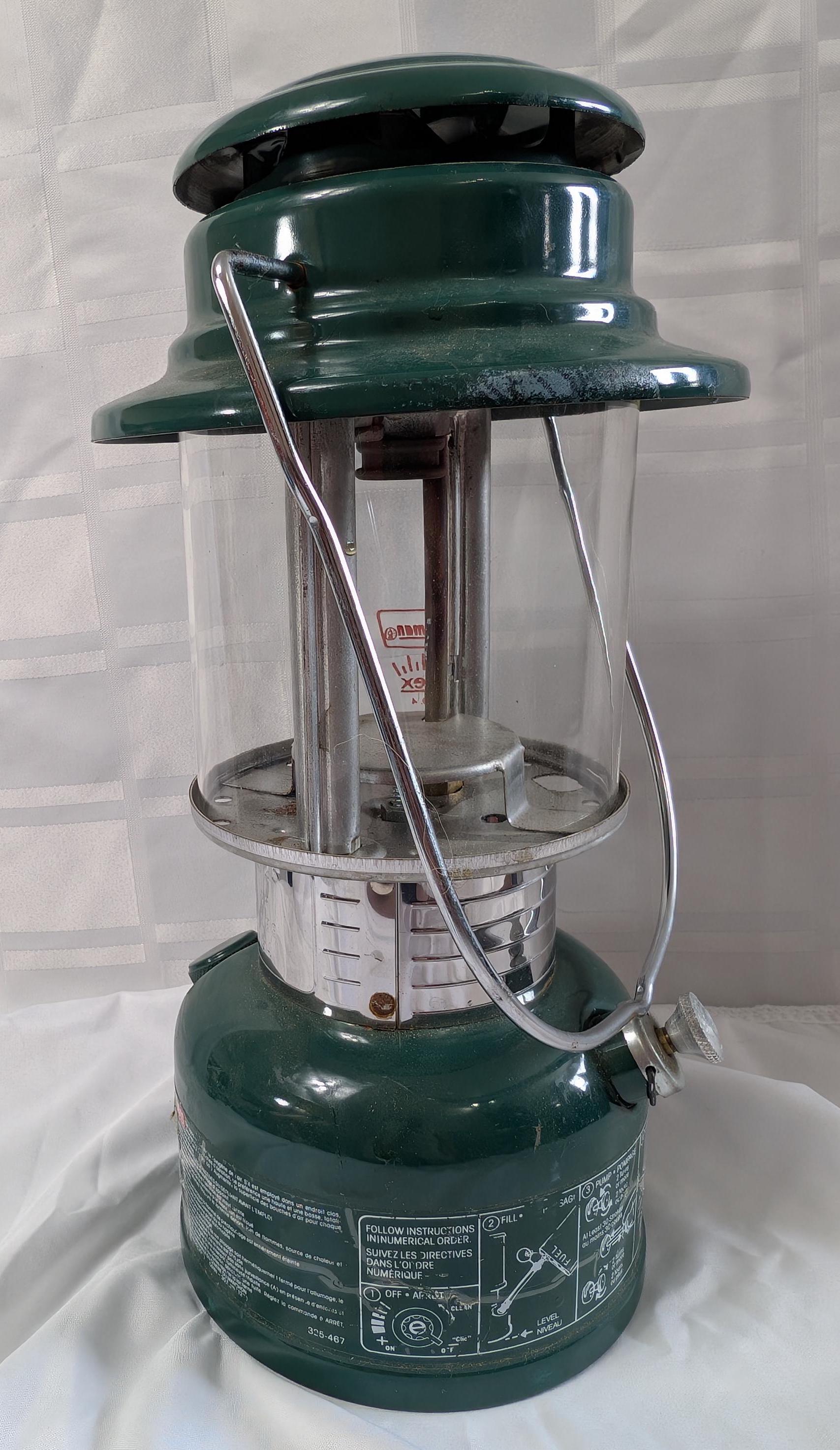 。Coleman コールマン　EASILITE 1985 Coleman EASI LITE Camping Lantern Model 325 Vintage